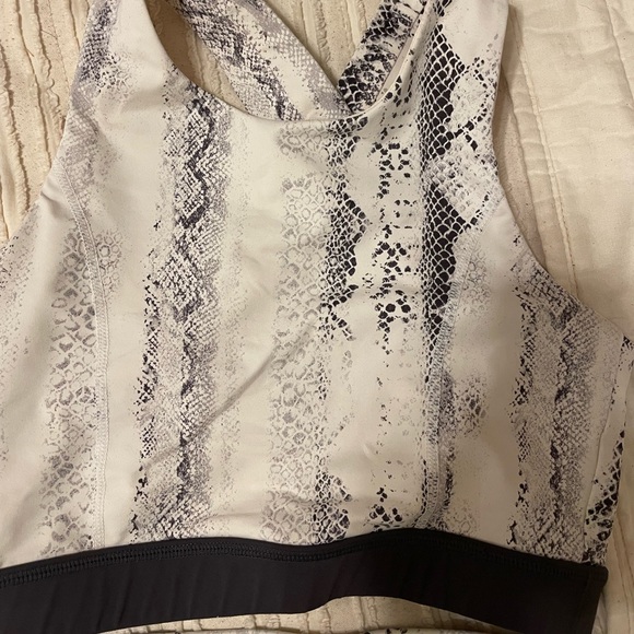 MATCHING WORKOUT SET - Picture 2 of 5